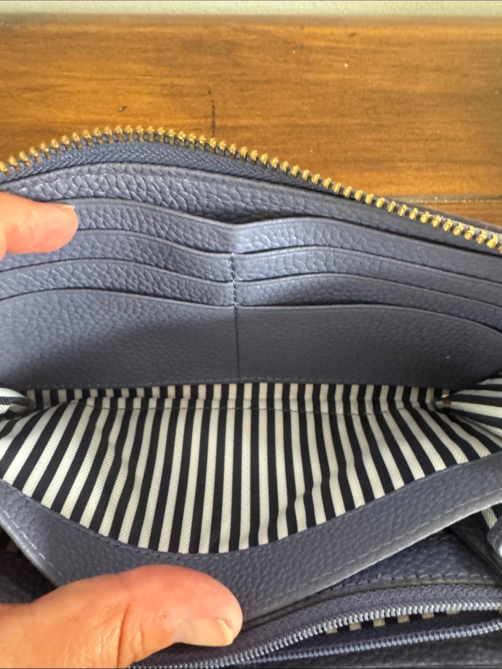 Kate Spade Vintage pebbled leather zip around wallet - Picture 7 of 8